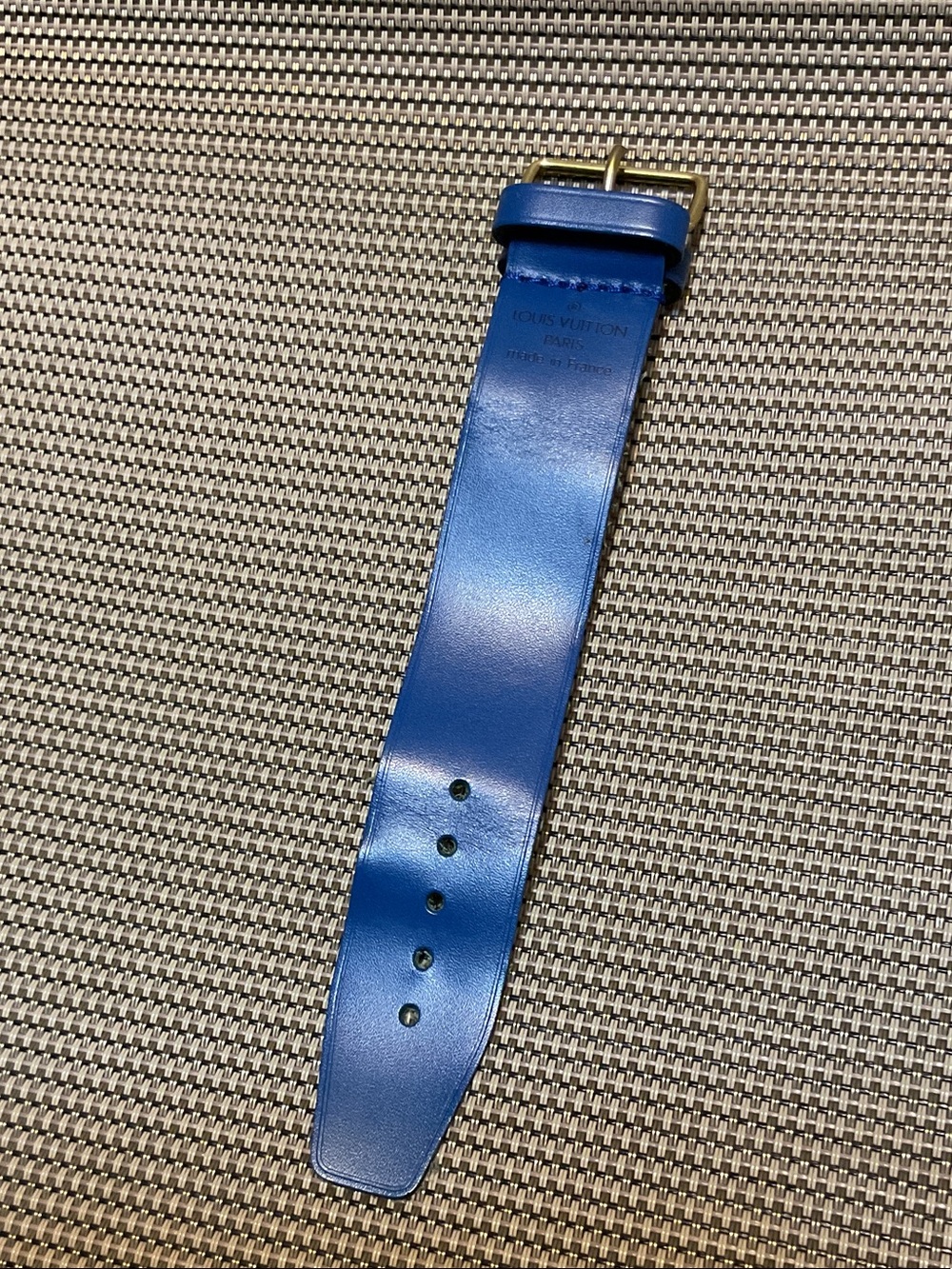 Louis Vuitton Blue Leather luggage strap with Gold-Tone Buckle - Picture 5 of 10